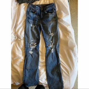 Vintage AE High Rise Jeans w/ Rips